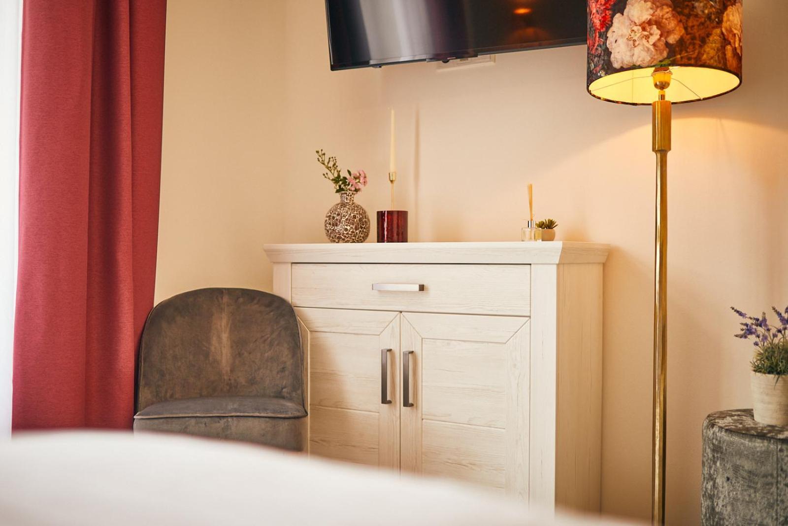 รอคเทอร์ ลันด์โฮเทล Bed & Breakfast เซลทิงเงน-อาคทิก ภายนอก รูปภาพ